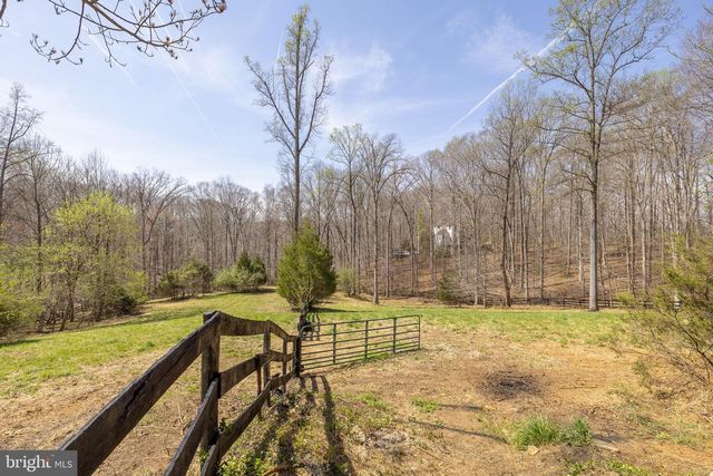 8701 SINCLAIR MILL RD, Manassas, VA 20112
