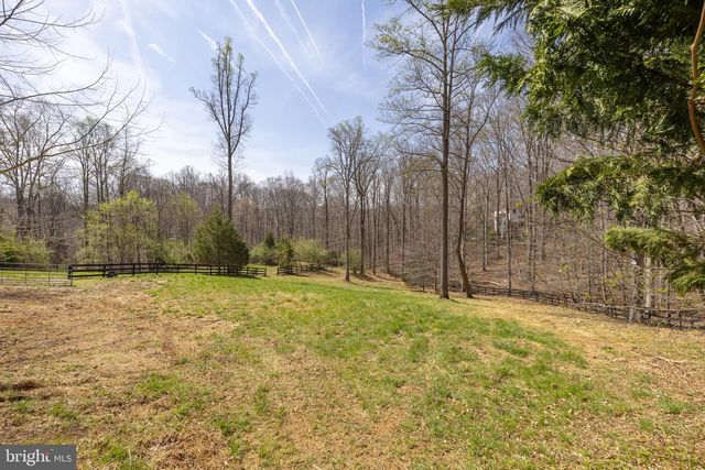 8701 SINCLAIR MILL RD, Manassas, VA 20112