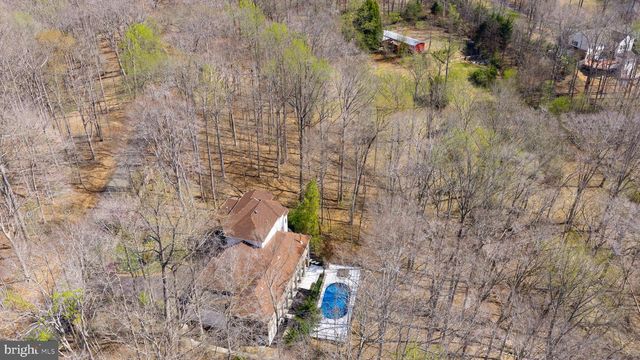 8701 SINCLAIR MILL RD, Manassas, VA 20112