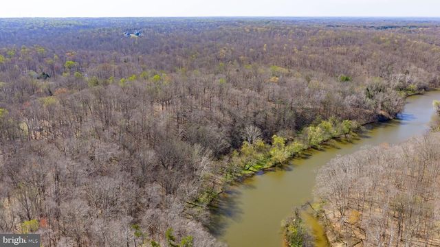 8701 SINCLAIR MILL RD, Manassas, VA 20112