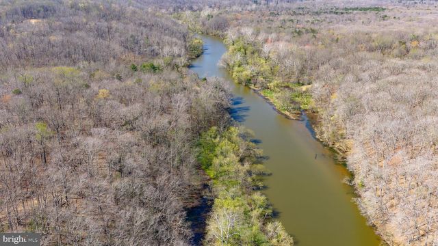 8701 SINCLAIR MILL RD, Manassas, VA 20112