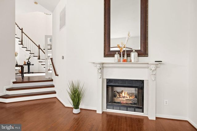 8701 SINCLAIR MILL RD, Manassas, VA 20112