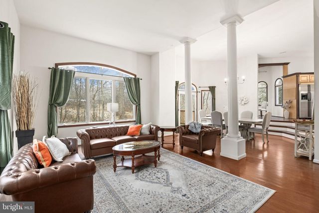 8701 SINCLAIR MILL RD, Manassas, VA 20112