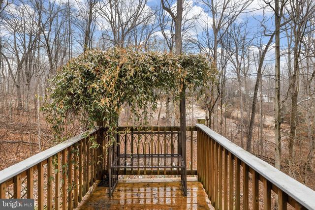 8701 SINCLAIR MILL RD, Manassas, VA 20112