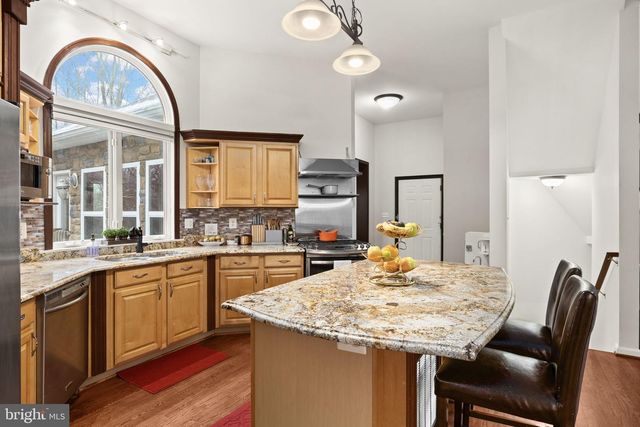 8701 SINCLAIR MILL RD, Manassas, VA 20112