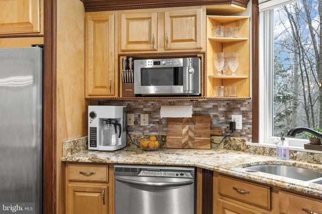 8701 SINCLAIR MILL RD, Manassas, VA 20112