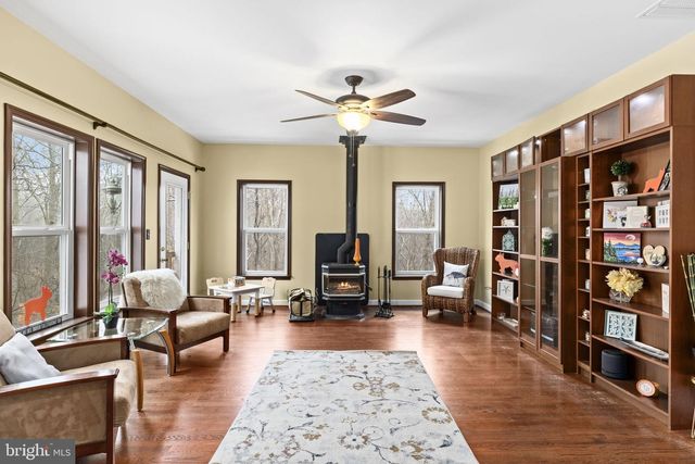 8701 SINCLAIR MILL RD, Manassas, VA 20112