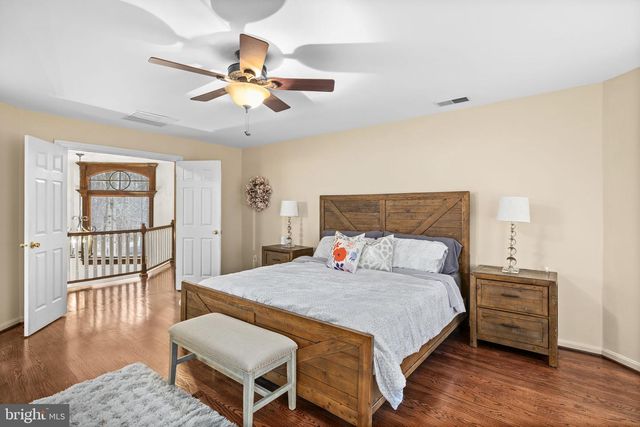 8701 SINCLAIR MILL RD, Manassas, VA 20112