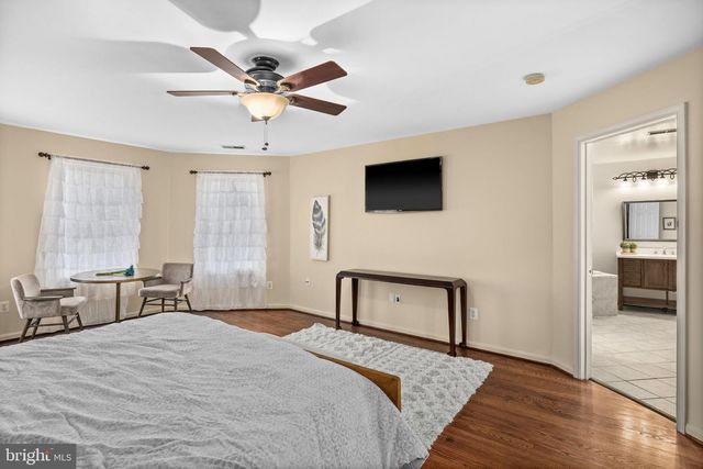 8701 SINCLAIR MILL RD, Manassas, VA 20112