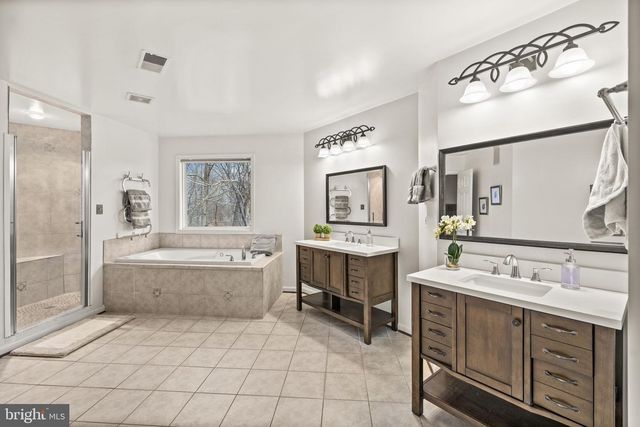 8701 SINCLAIR MILL RD, Manassas, VA 20112