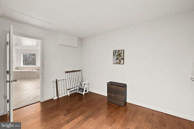 8701 SINCLAIR MILL RD, Manassas, VA 20112