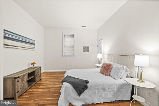 8701 SINCLAIR MILL RD, Manassas, VA 20112