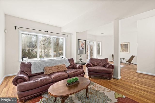 8701 SINCLAIR MILL RD, Manassas, VA 20112