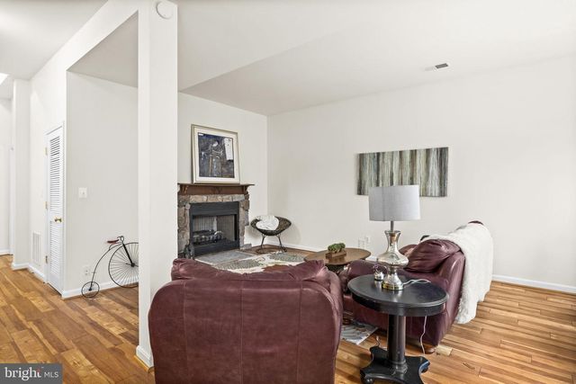 8701 SINCLAIR MILL RD, Manassas, VA 20112