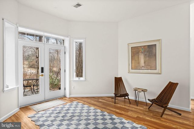 8701 SINCLAIR MILL RD, Manassas, VA 20112