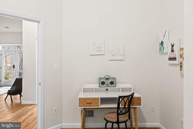 8701 SINCLAIR MILL RD, Manassas, VA 20112