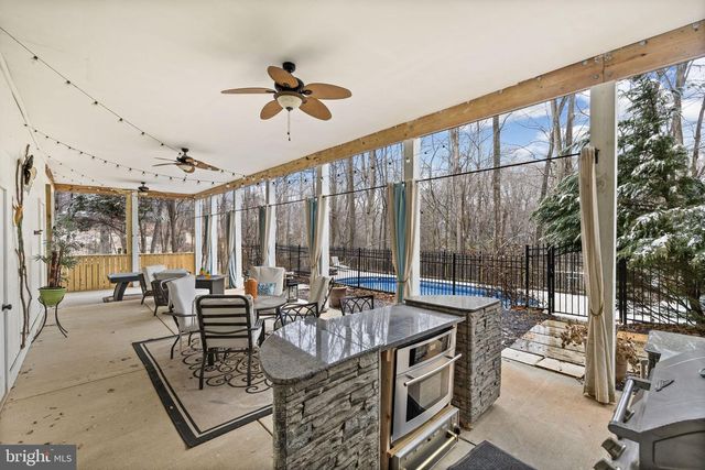 8701 SINCLAIR MILL RD, Manassas, VA 20112