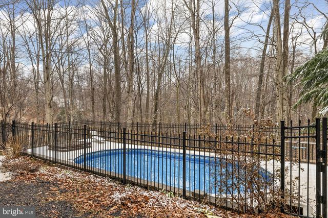 8701 SINCLAIR MILL RD, Manassas, VA 20112