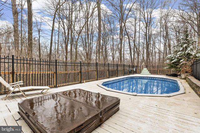 8701 SINCLAIR MILL RD, Manassas, VA 20112