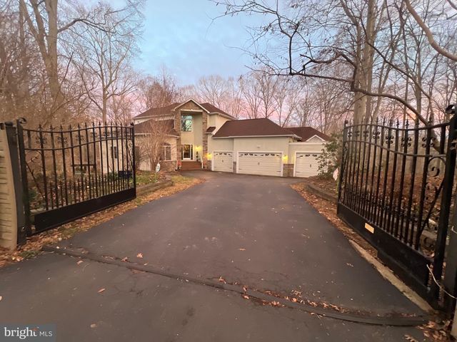 8701 SINCLAIR MILL RD, Manassas, VA 20112