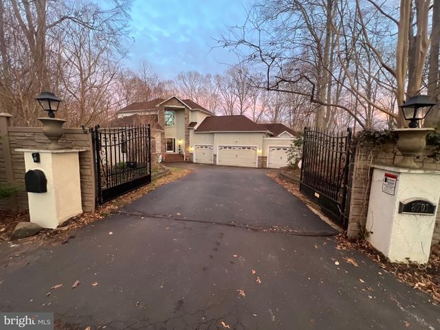 8701 SINCLAIR MILL RD, Manassas, VA 20112