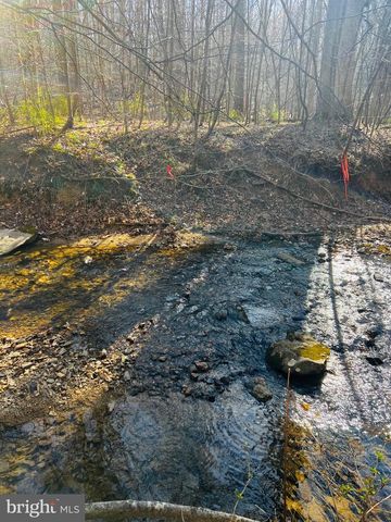 8701 SINCLAIR MILL RD, Manassas, VA 20112