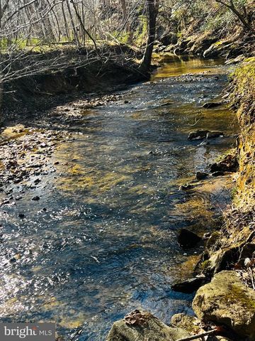 8701 SINCLAIR MILL RD, Manassas, VA 20112