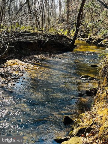 8701 SINCLAIR MILL RD, Manassas, VA 20112