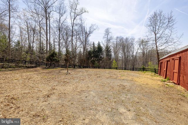 8701 SINCLAIR MILL RD, Manassas, VA 20112