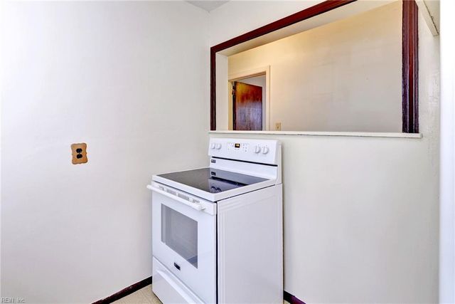 105 Carraway TER, Yorktown, VA 23692