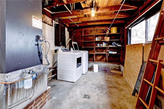 105 Carraway TER, Yorktown, VA 23692