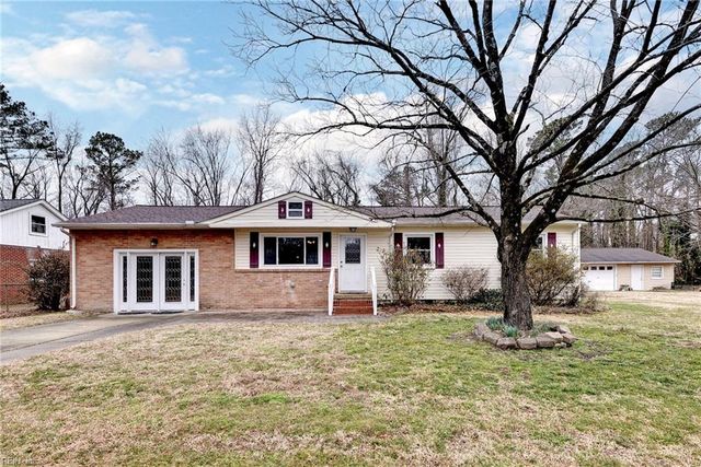 105 Carraway TER, Yorktown, VA 23692