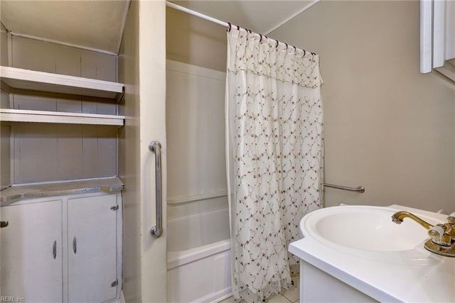 105 Carraway TER, Yorktown, VA 23692