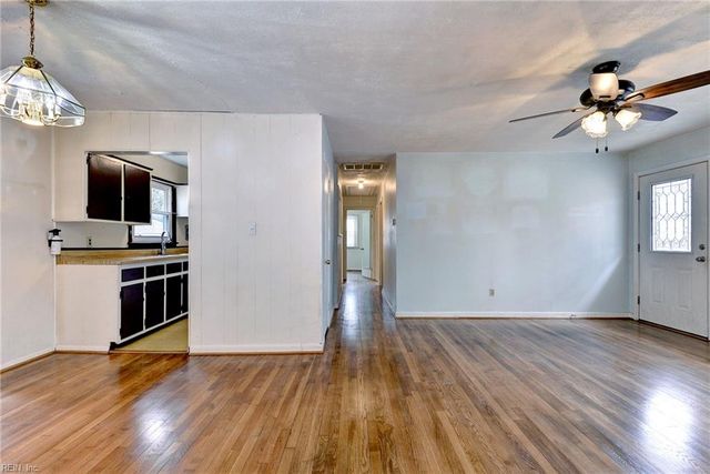 105 Carraway TER, Yorktown, VA 23692