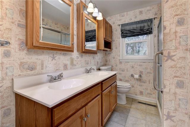 105 Carraway TER, Yorktown, VA 23692