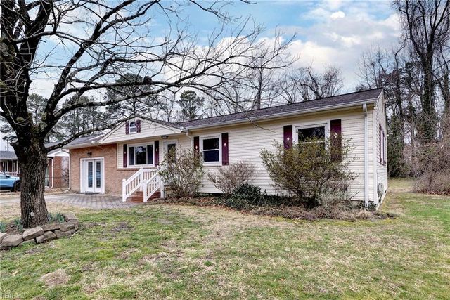 105 Carraway TER, Yorktown, VA 23692
