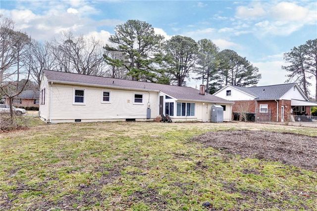 105 Carraway TER, Yorktown, VA 23692