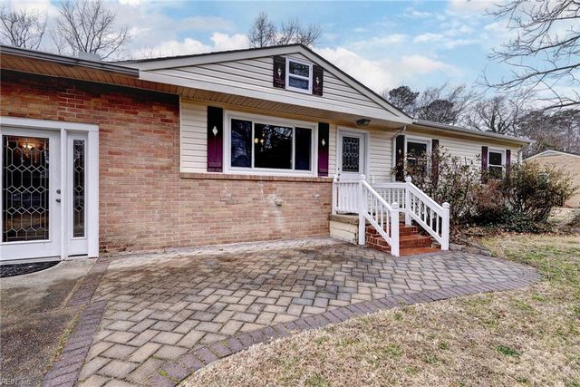 105 Carraway TER, Yorktown, VA 23692