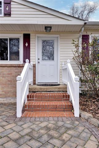 105 Carraway TER, Yorktown, VA 23692