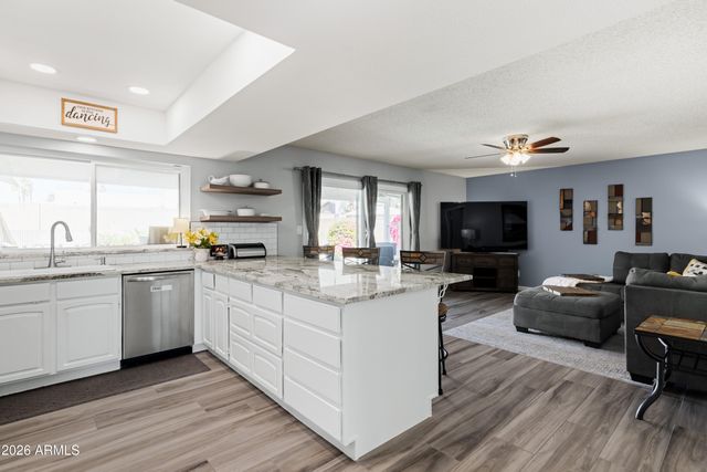 4948 E CORRINE Drive, Scottsdale, AZ 85254