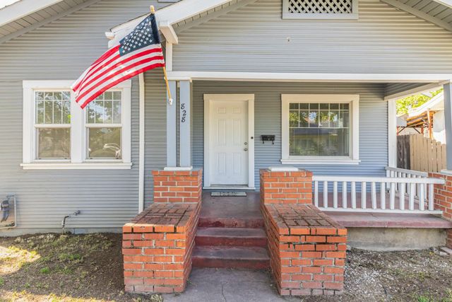 828 8th St, Marysville, CA 95901