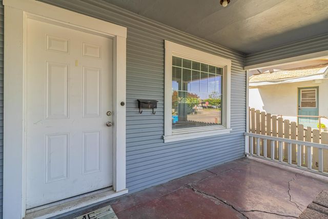 828 8th St, Marysville, CA 95901