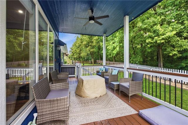 497 S 137th Place, Bonner Springs, KS 66012