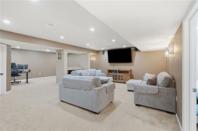 497 S 137th Place, Bonner Springs, KS 66012
