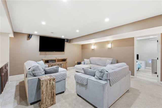 497 S 137th Place, Bonner Springs, KS 66012