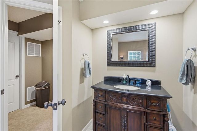497 S 137th Place, Bonner Springs, KS 66012