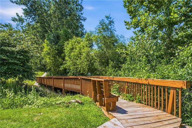 497 S 137th Place, Bonner Springs, KS 66012