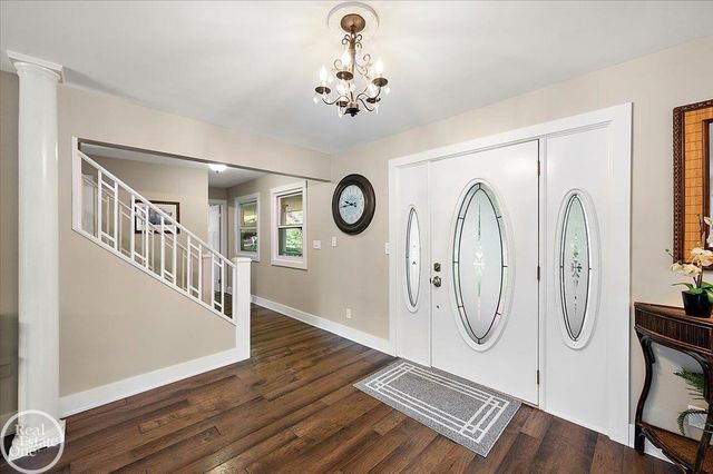 88 Aspinwall Drive, Troy, MI 48098