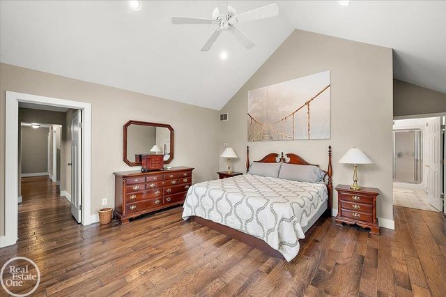 88 Aspinwall Drive, Troy, MI 48098