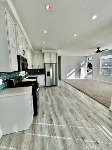 1536 S state Street 98, Hemet, CA 92543